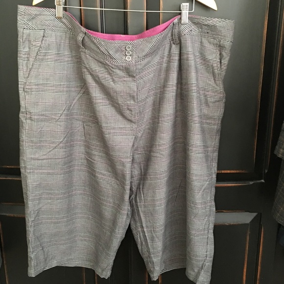 Avenue Cotton Plaid Gaucho Pants, 26W - Picture 13 of 15